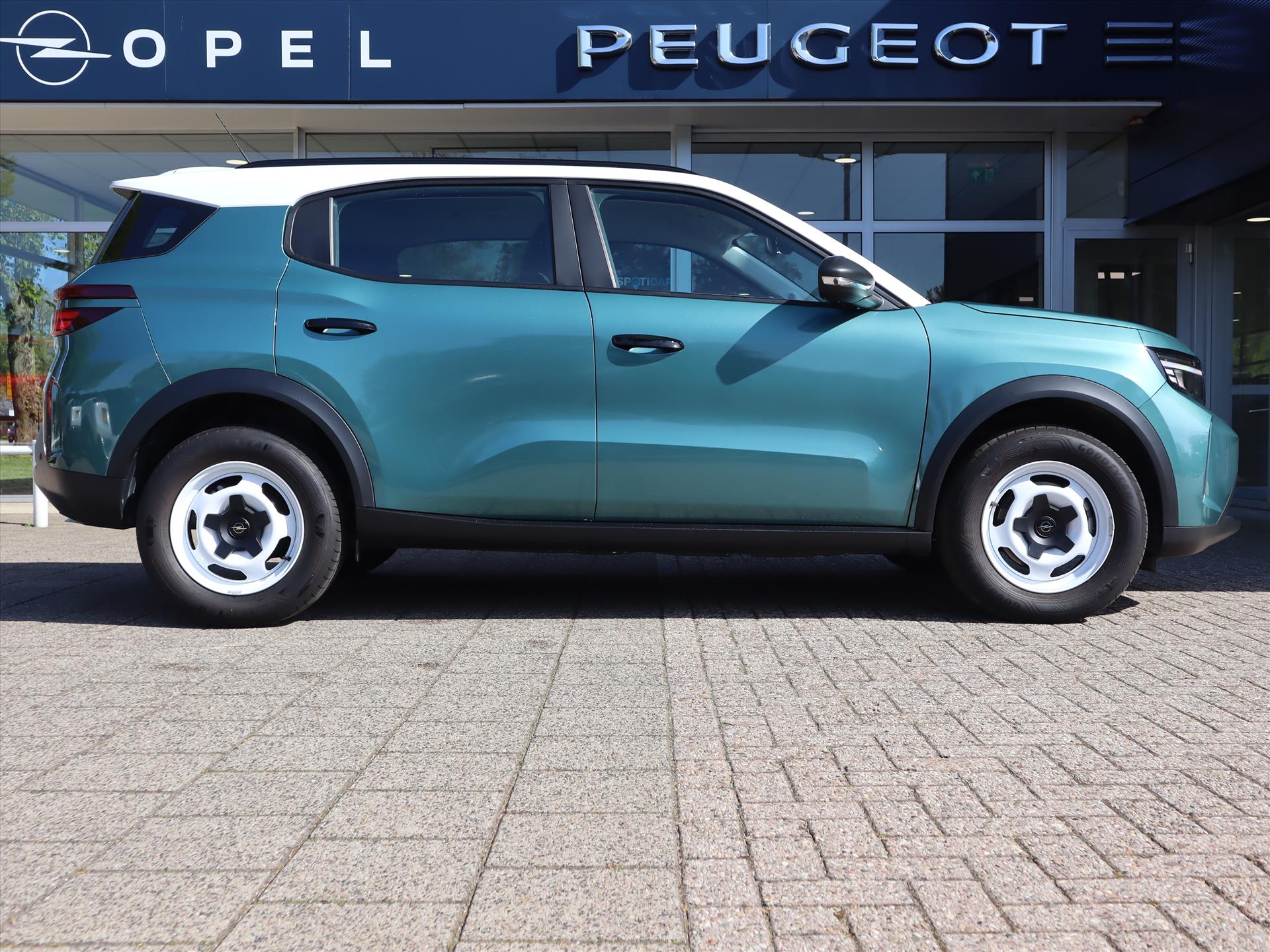 Opel Frontera Edition 1.2 Turbo Hybrid 145pk eDCT automaat, Rijklaarprijs, Navigatie Camera Stoel-, stuur- en voorruitverwarming - Afbeelding 3