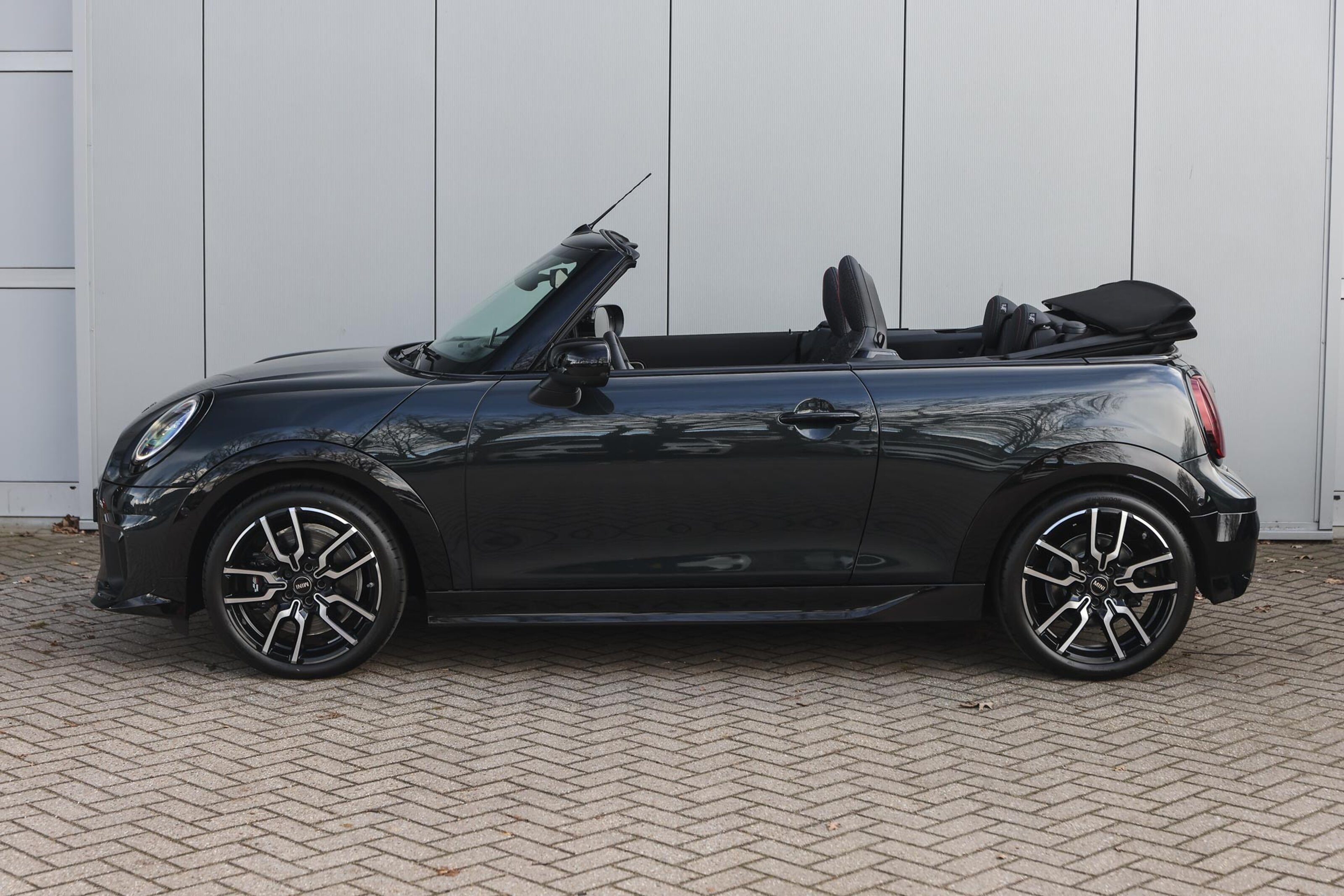 MINI Cabrio 7