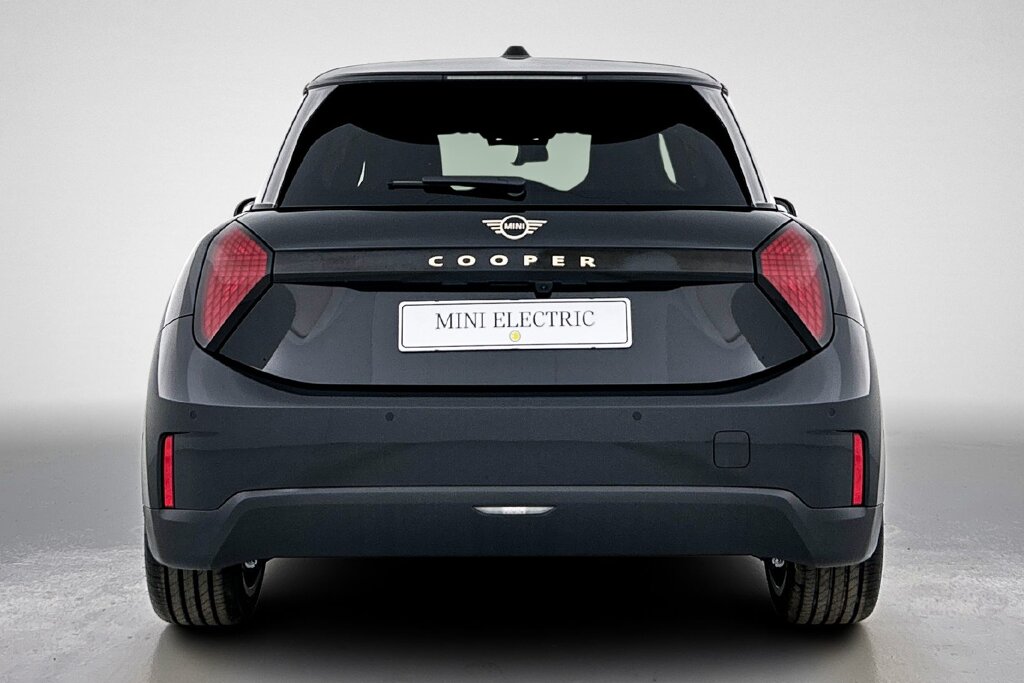 MINI 3-Deurs 12