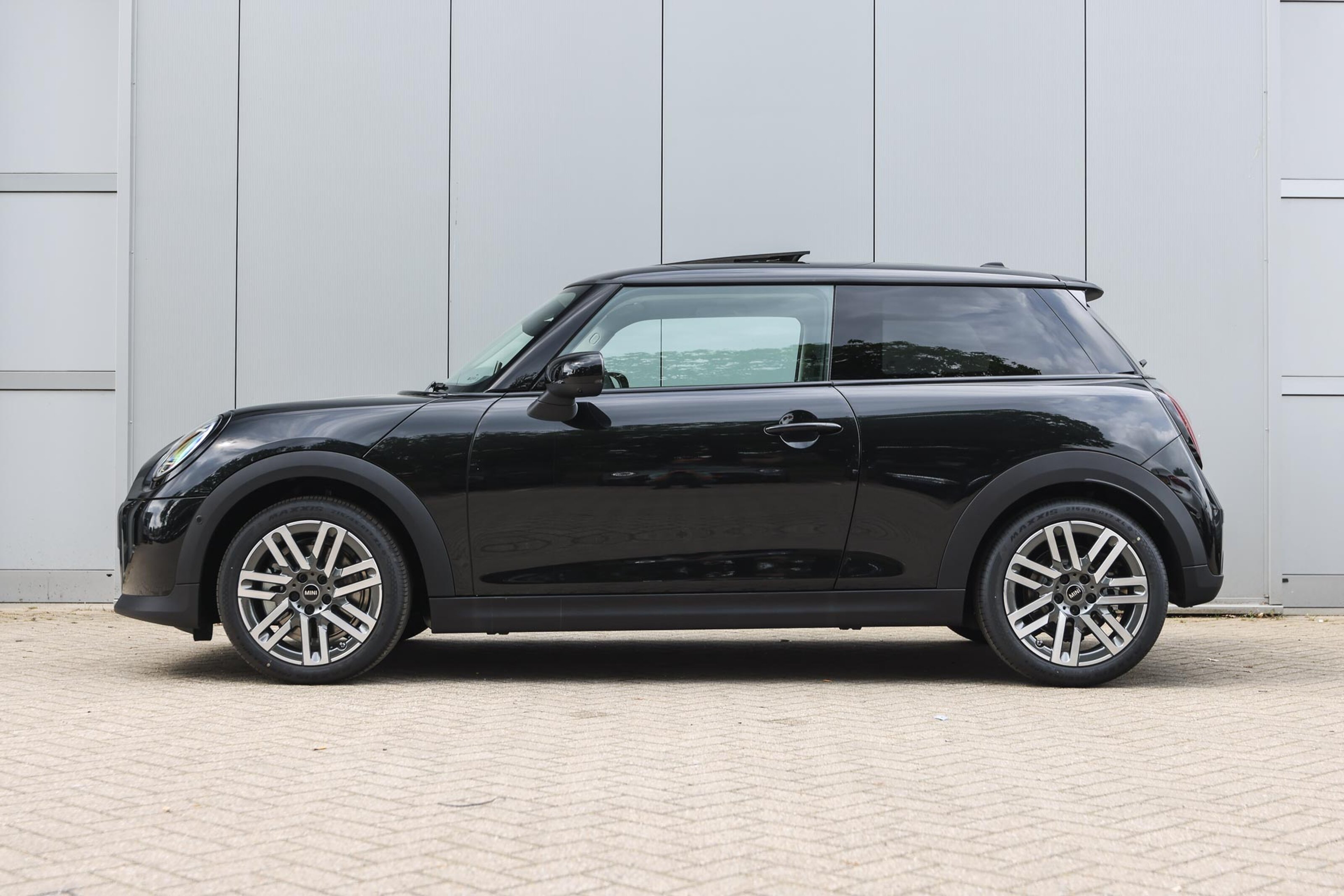 MINI 3-Deurs 6