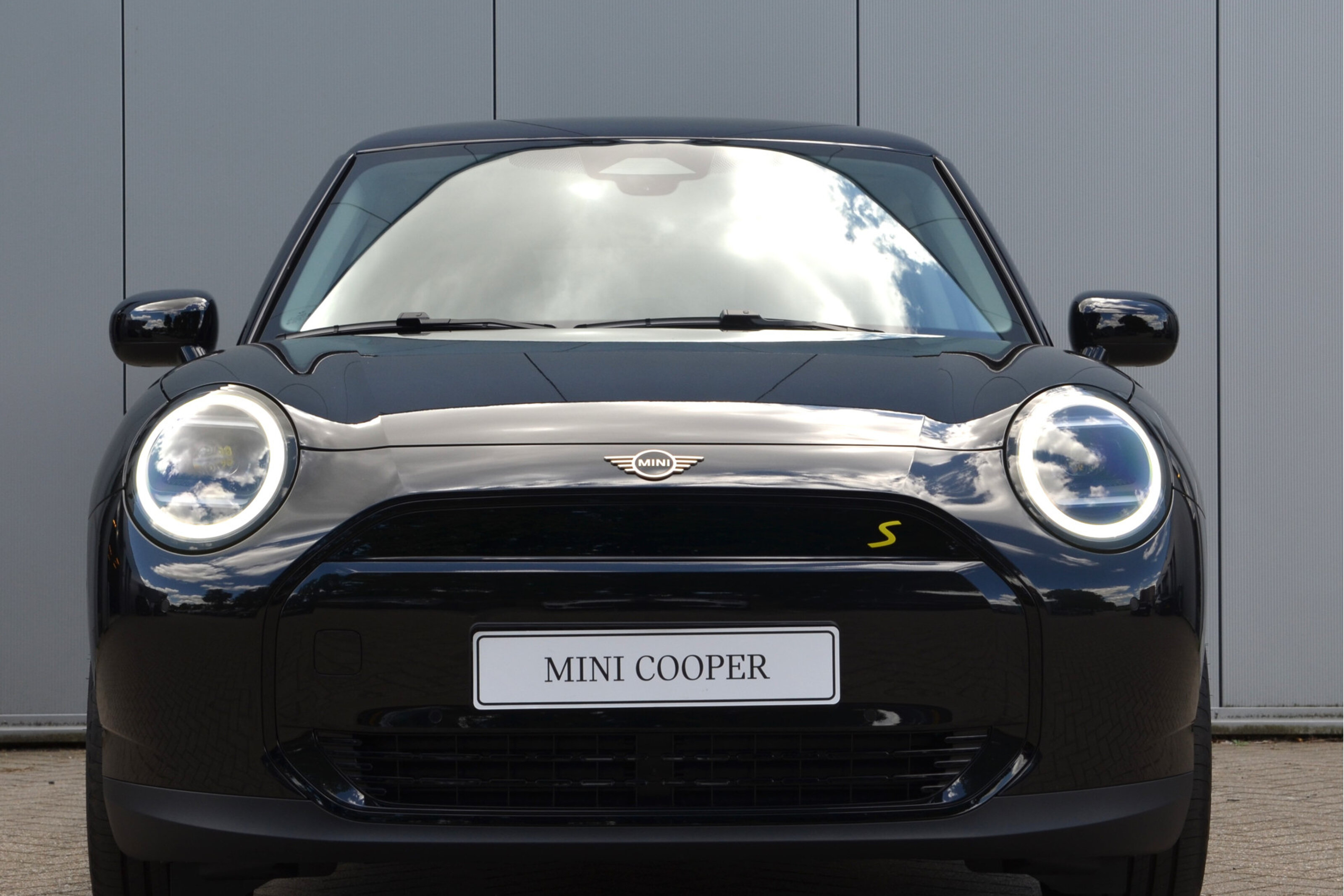 MINI Electric Hatchback Cooper SE