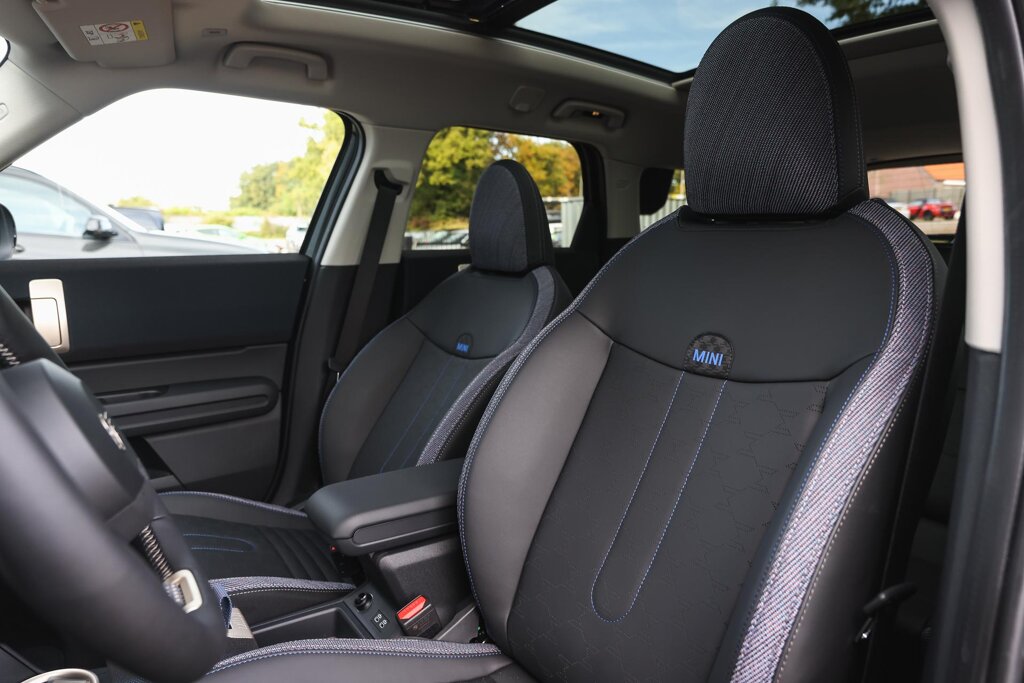 MINI Countryman 12