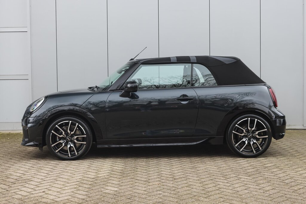 MINI Cooper S Cabrio 8