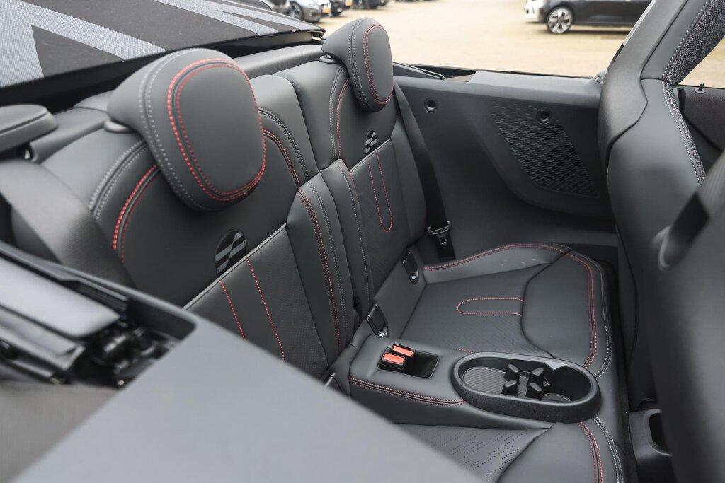 MINI Cooper S Cabrio 10