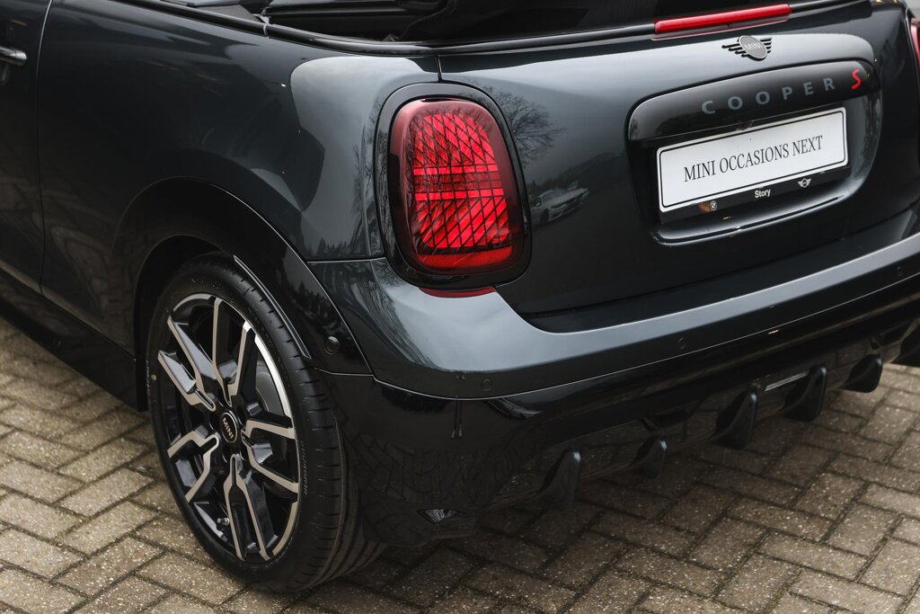 MINI Cooper S Cabrio 32