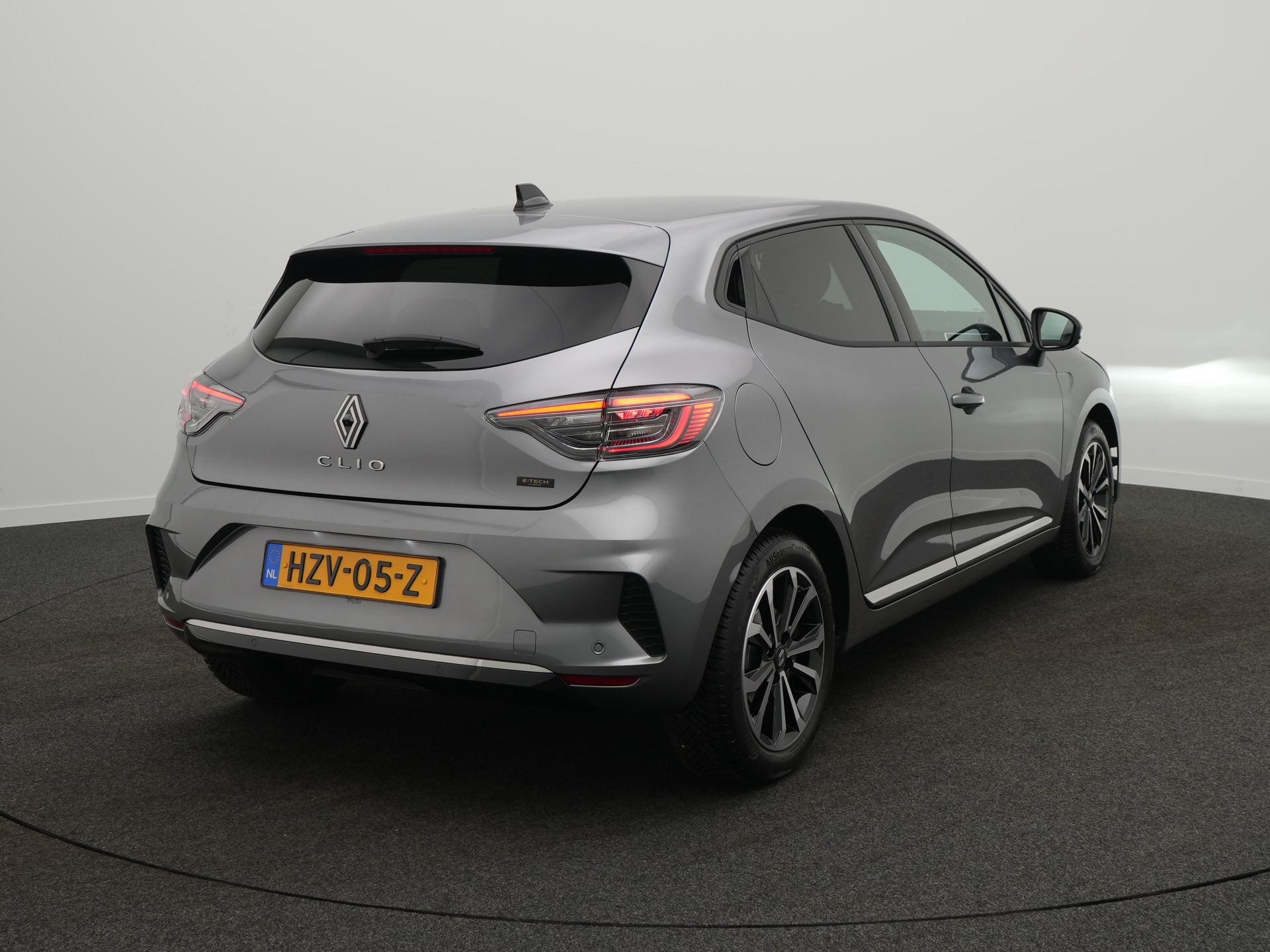 Renault Clio 1.6 E-Tech Full Hybrid 145 Techno - Occasion Lease vanaf €434 p/m - Afbeelding 4