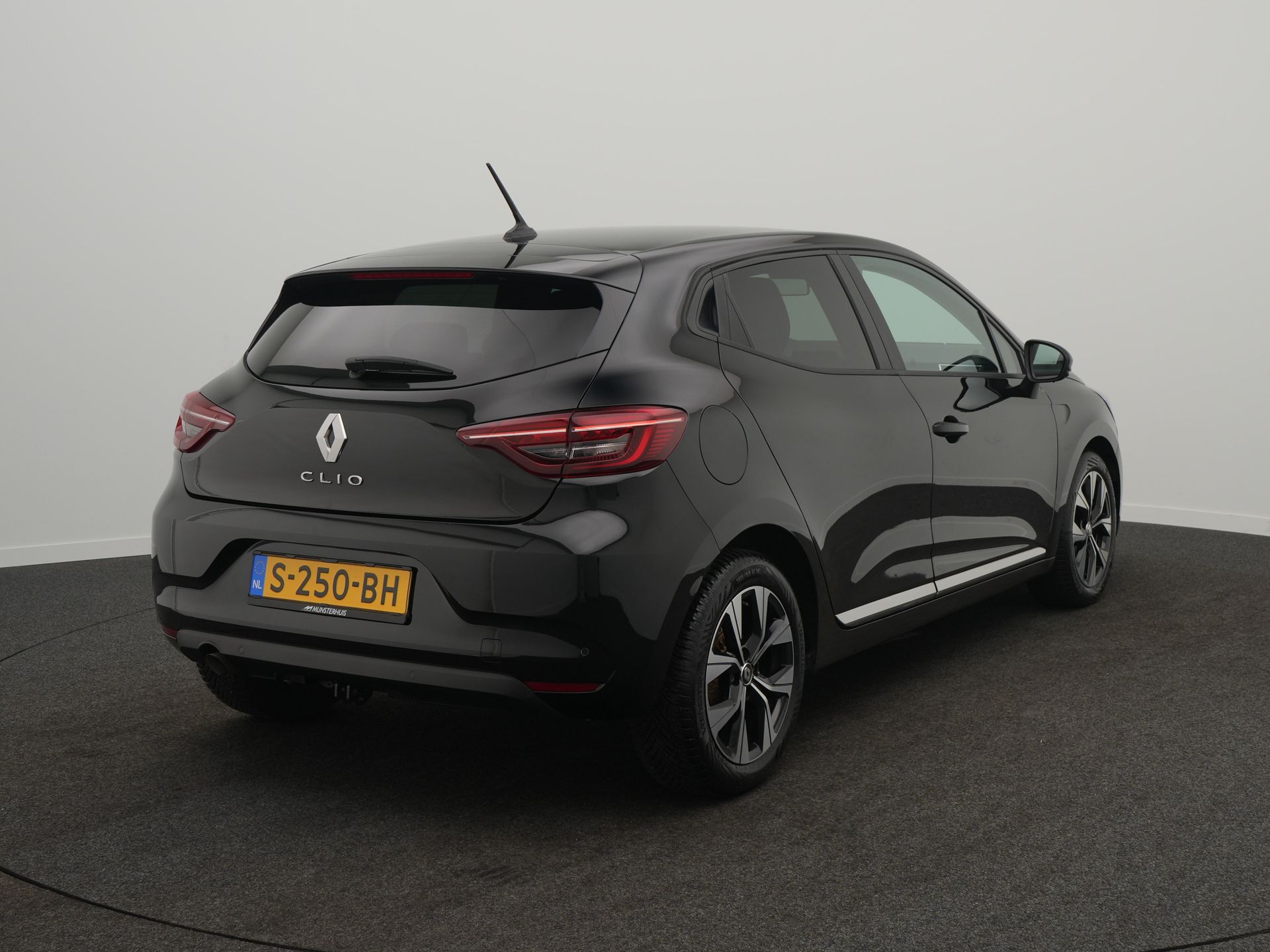 Renault Clio TCe 90 Evolution - Occasion Lease vanaf €379 p/m - Afbeelding 4