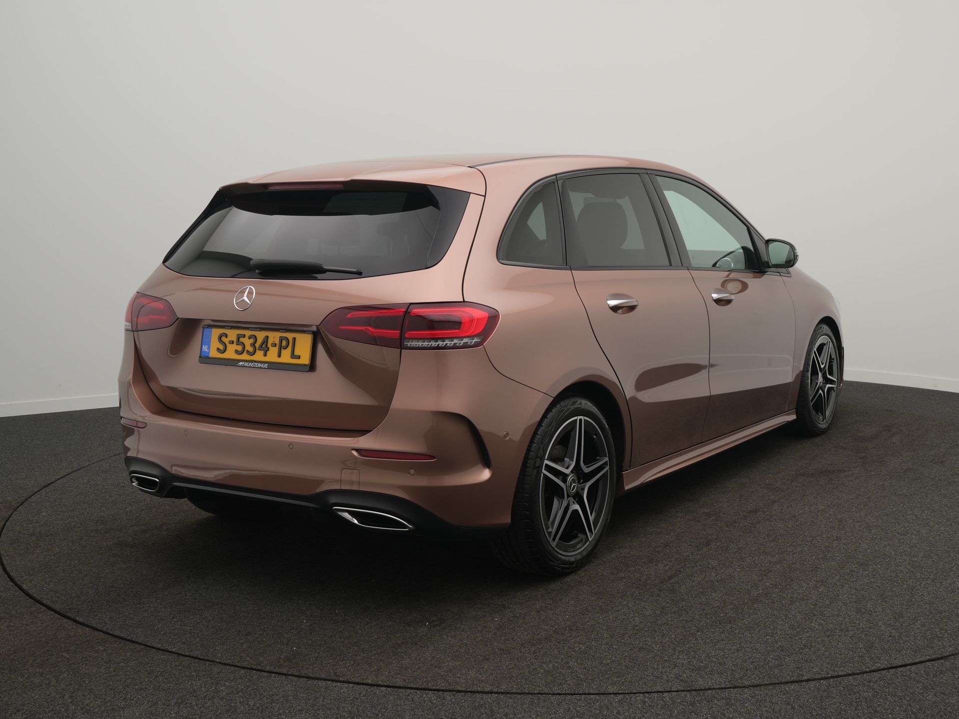 Mercedes-Benz B-Klasse 180 AMG Line - Afbeelding 4