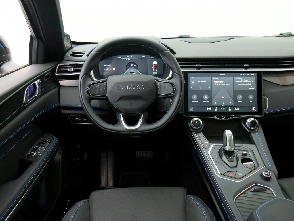 Lynk & Co 01 1.5 | 360 Camera | Zwarte hemel | Panoramadak - Afbeelding 3