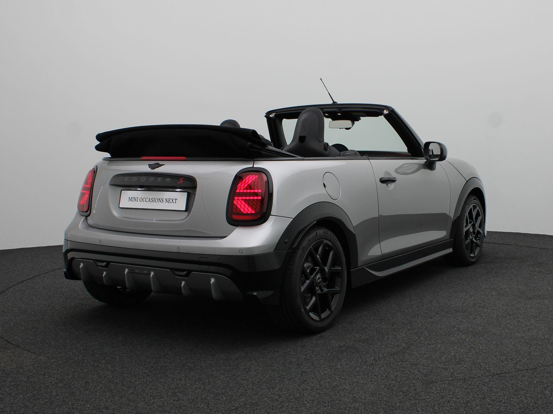 MINI Cabrio Cooper S - Afbeelding 2