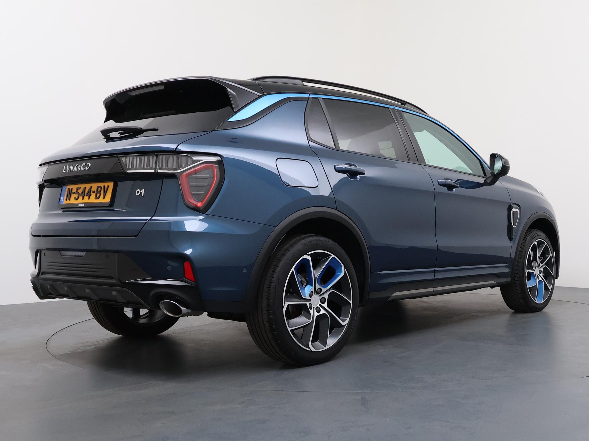 Lynk & Co 01