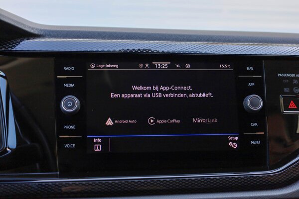 Apple Carplay/Android Auto