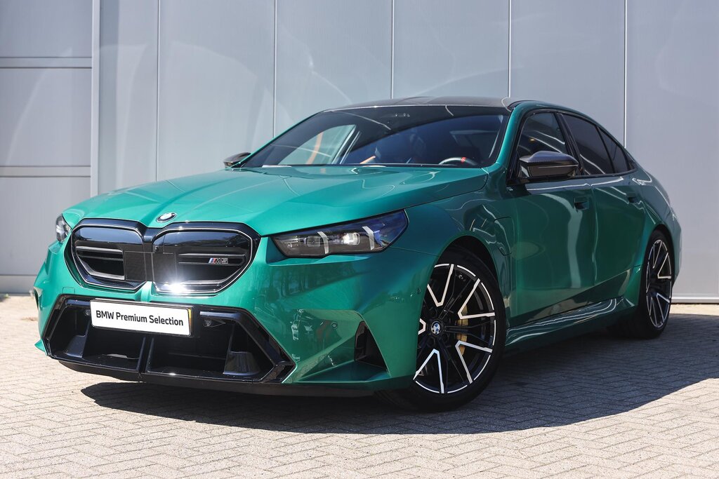 BMW M5 1