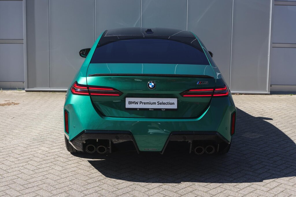BMW M5 7