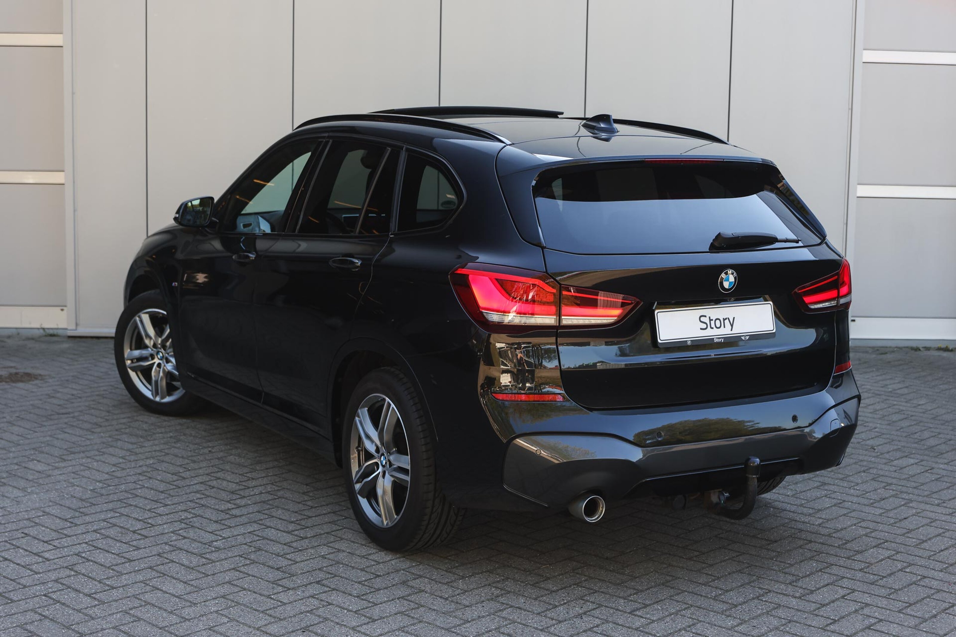 BMW X1 sDrive18i High Executive M Sport Automaat