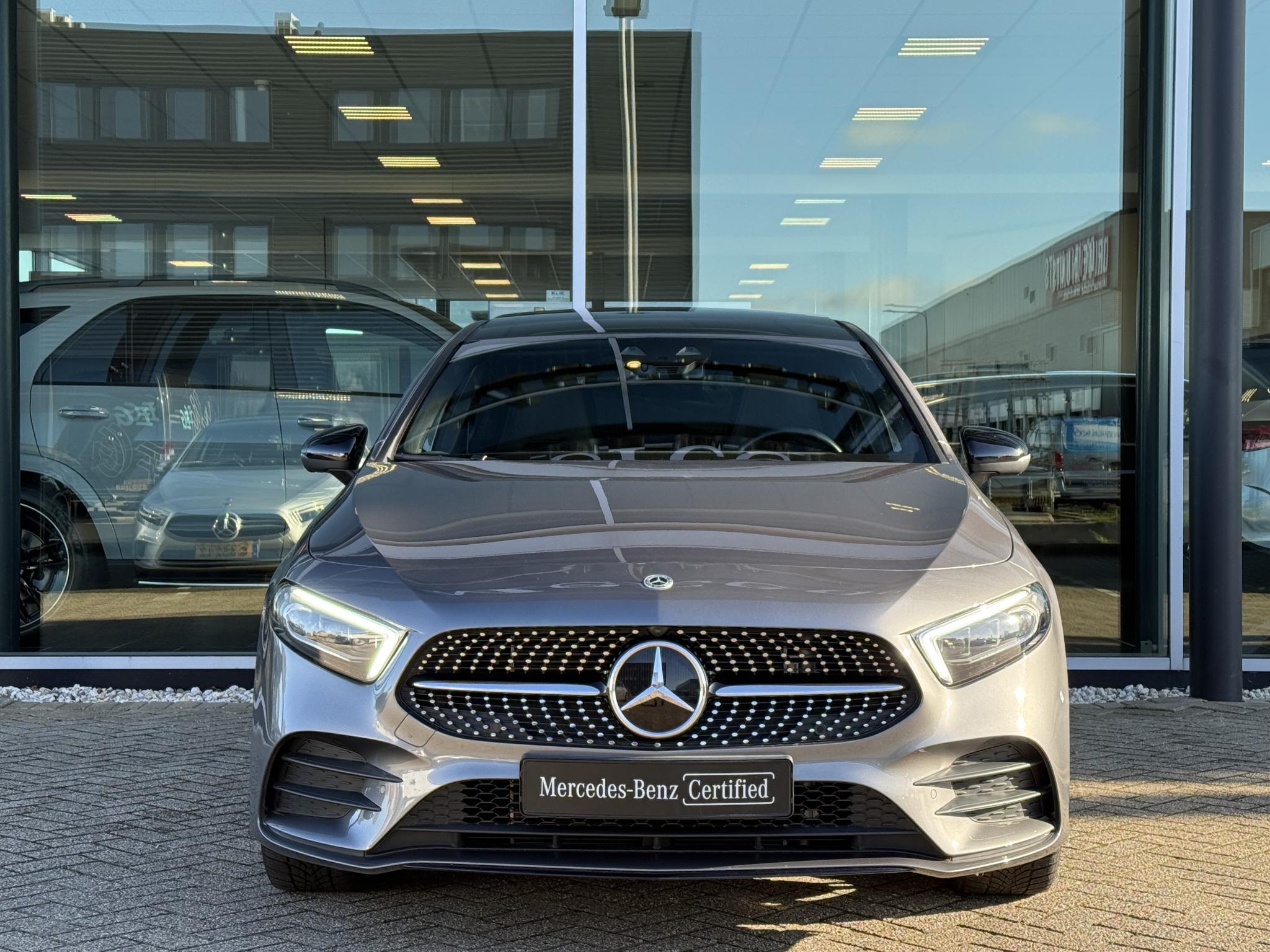 Mercedes-Benz A-Klasse Hatchback 250 e AMG Line - Afbeelding 5