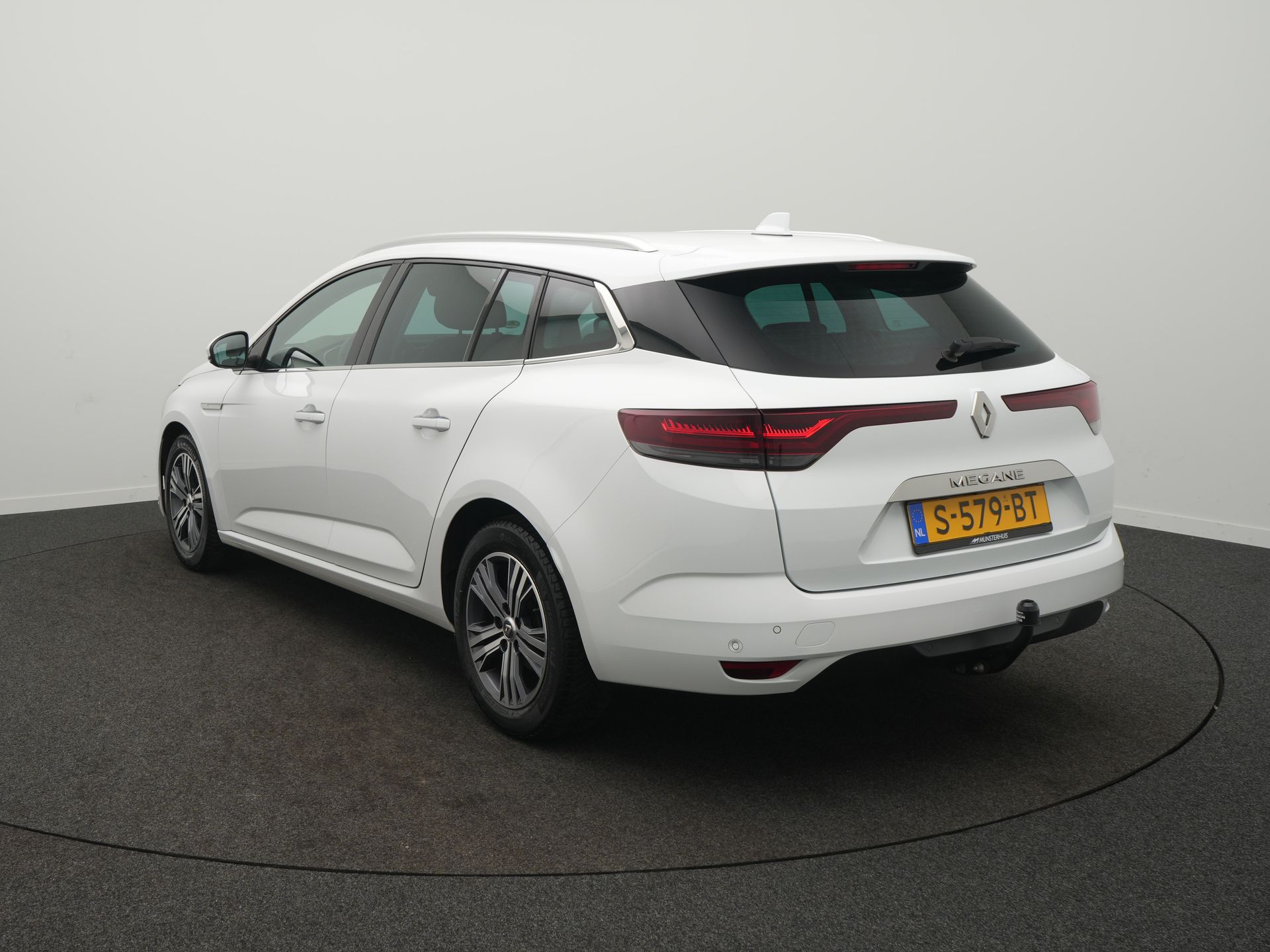 Renault Mégane Estate TCe 140 Intens - Occasion Lease vanaf €439 p/m - Afbeelding 4