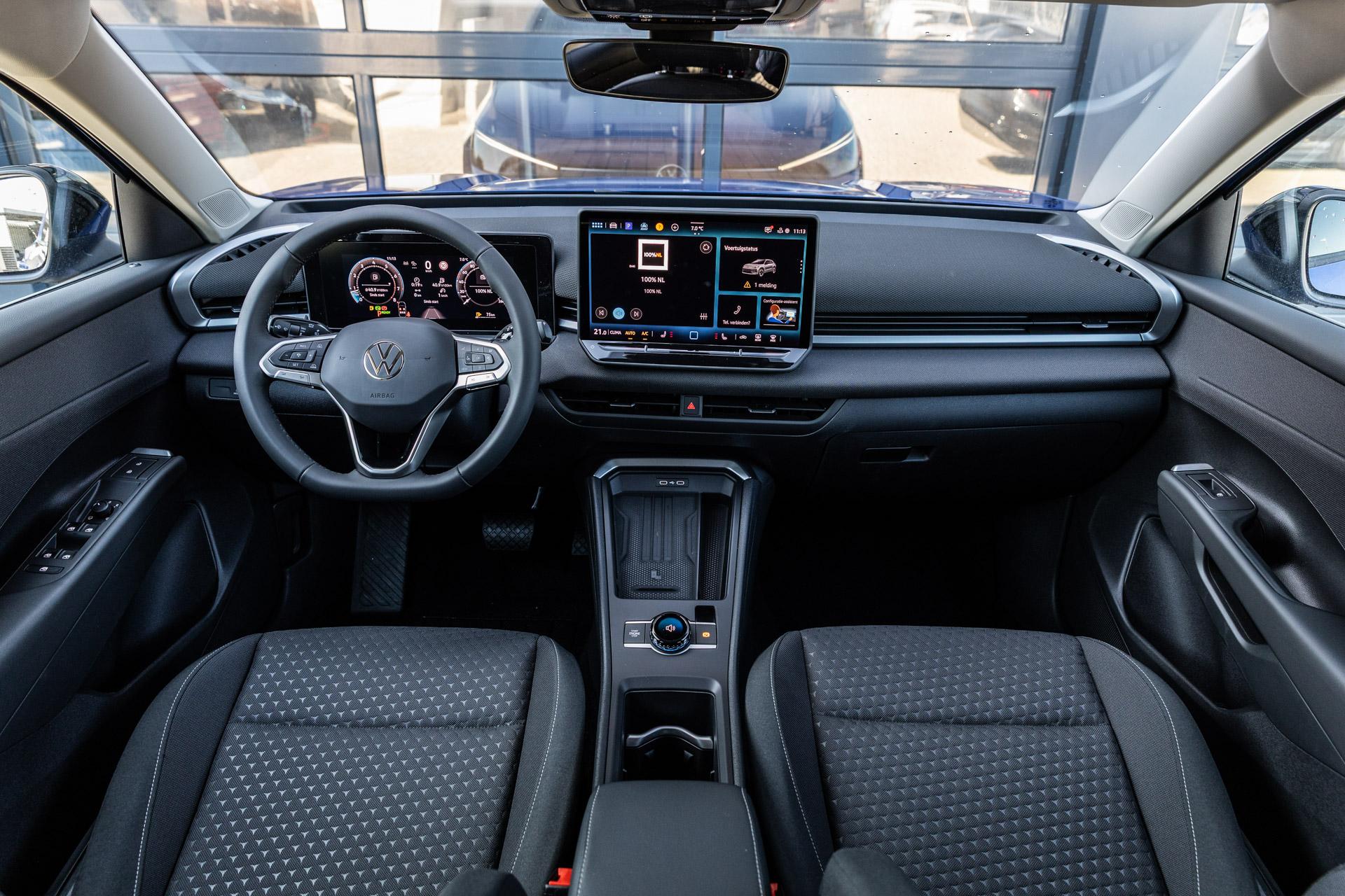 Volkswagen T-Roc 1.5 eTsi 115pk Life First Edition - Afbeelding 5