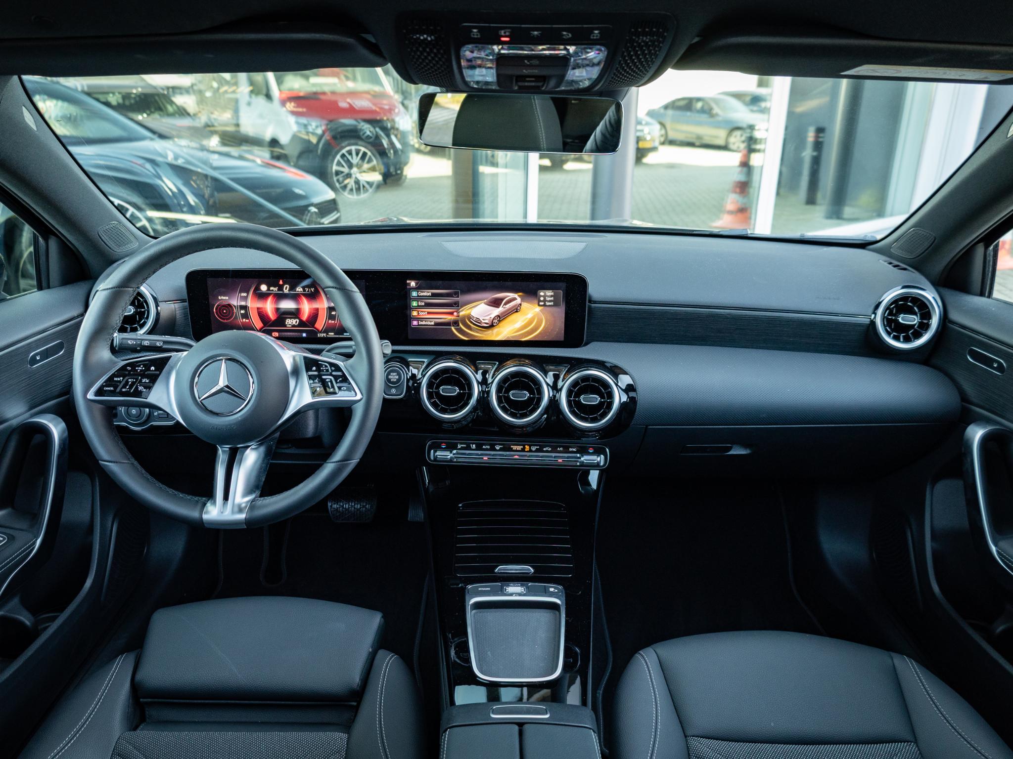 Mercedes-Benz A-Klasse Hatchback 180 Business Solution Luxury - Afbeelding 3