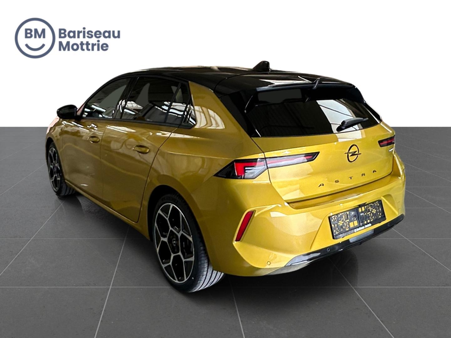 Opel Astra Astra Ultimate 1.2 T Hybrid 145pk 107kW eDCT - Image 4