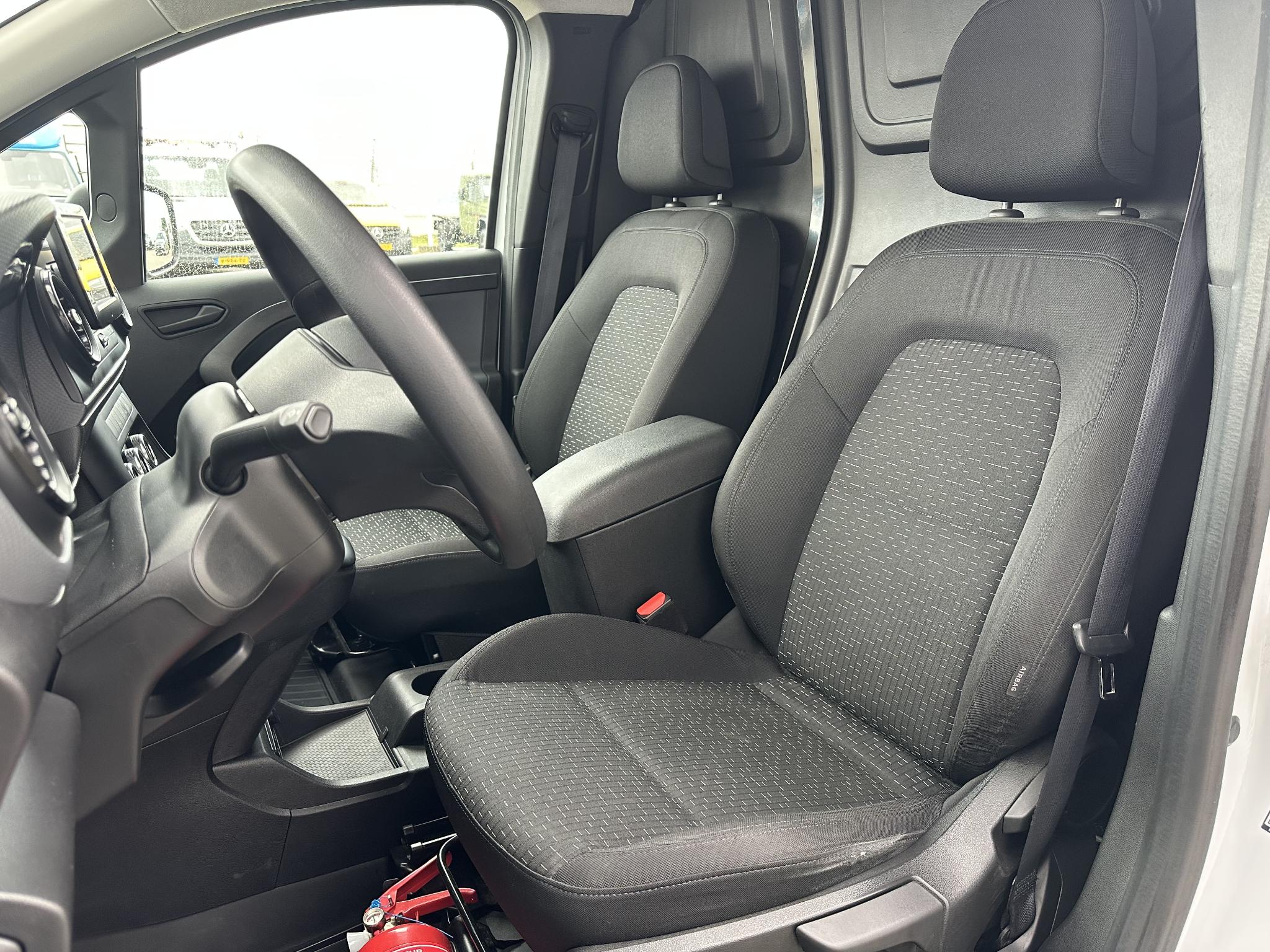 Mercedes-Benz eCitan L2 Extra lang Pro 51 kWh Navigatie Airco - Afbeelding 3