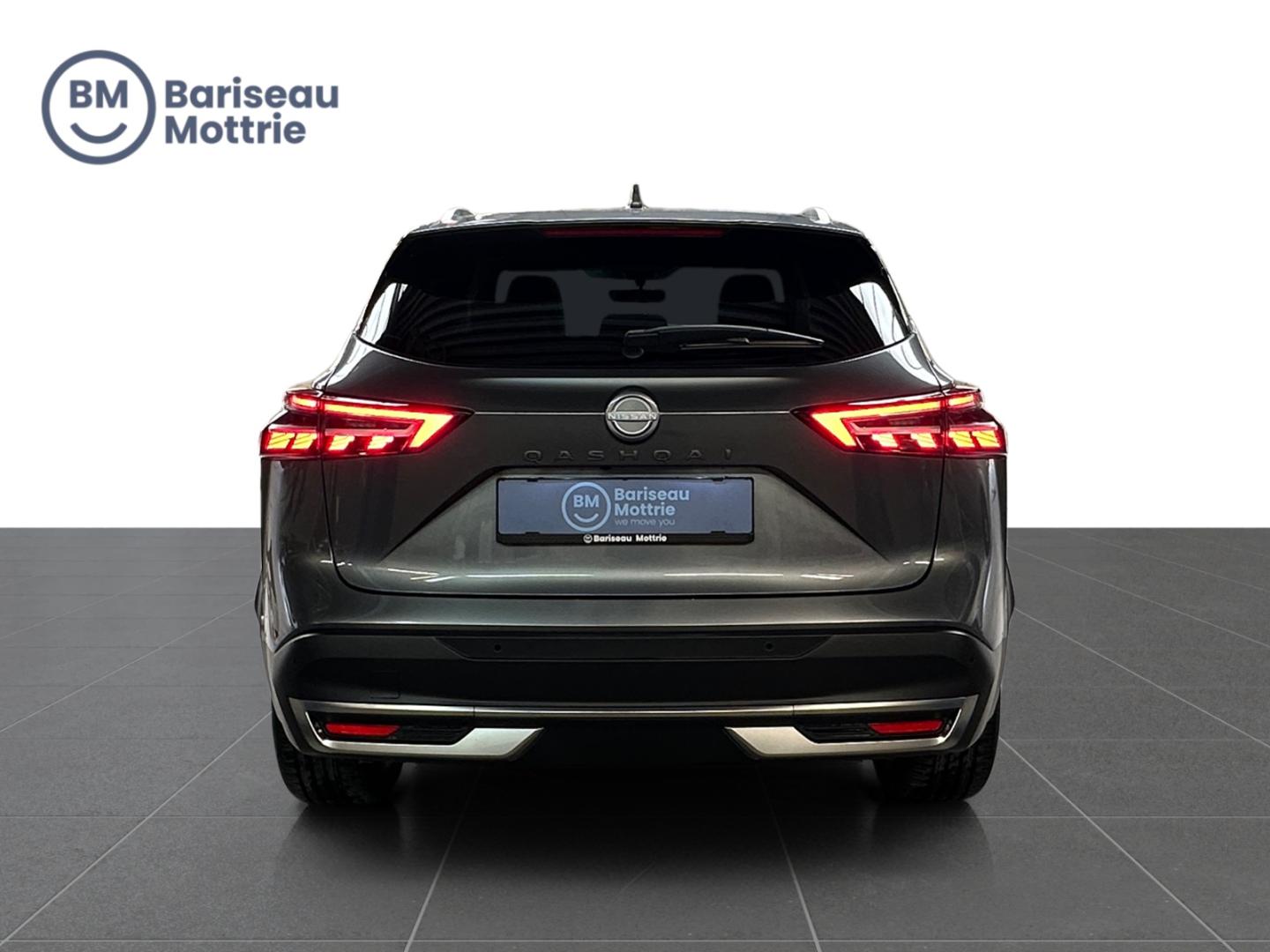 Nissan QASHQAI QASHQAI Mild-Hybrid 140 MT 2WD Tekna Glass Roof Cold Pack - Image 5