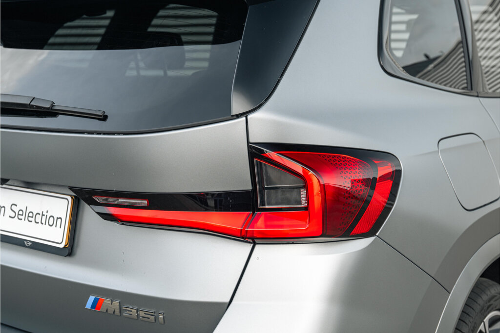 BMW X1 13
