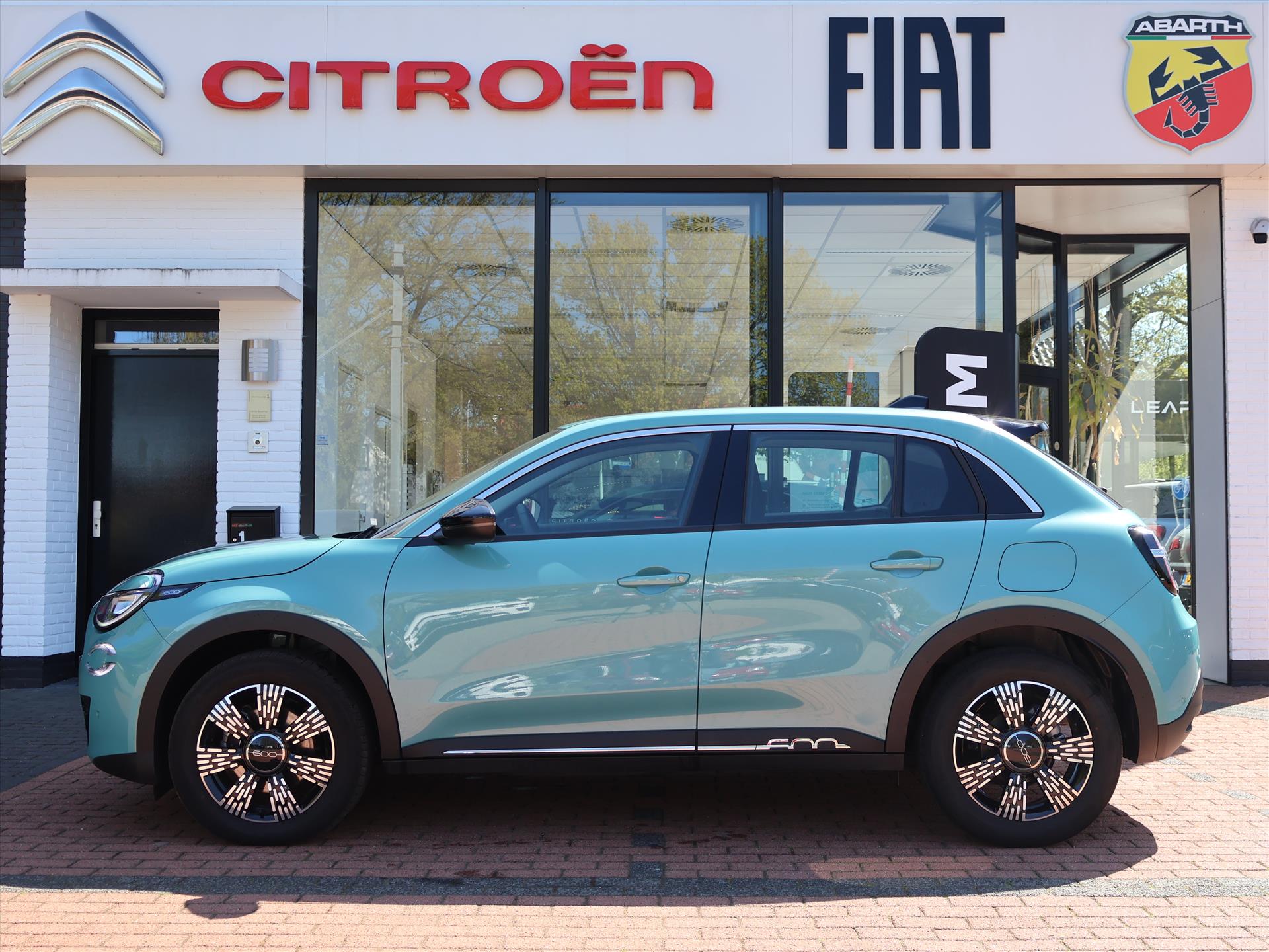 Fiat 600 Hybrid Turbo Charged 110PK Automaat Urban, Rijklaarprijs | Navigatie | Camera | Stoelverwarming - Afbeelding 2