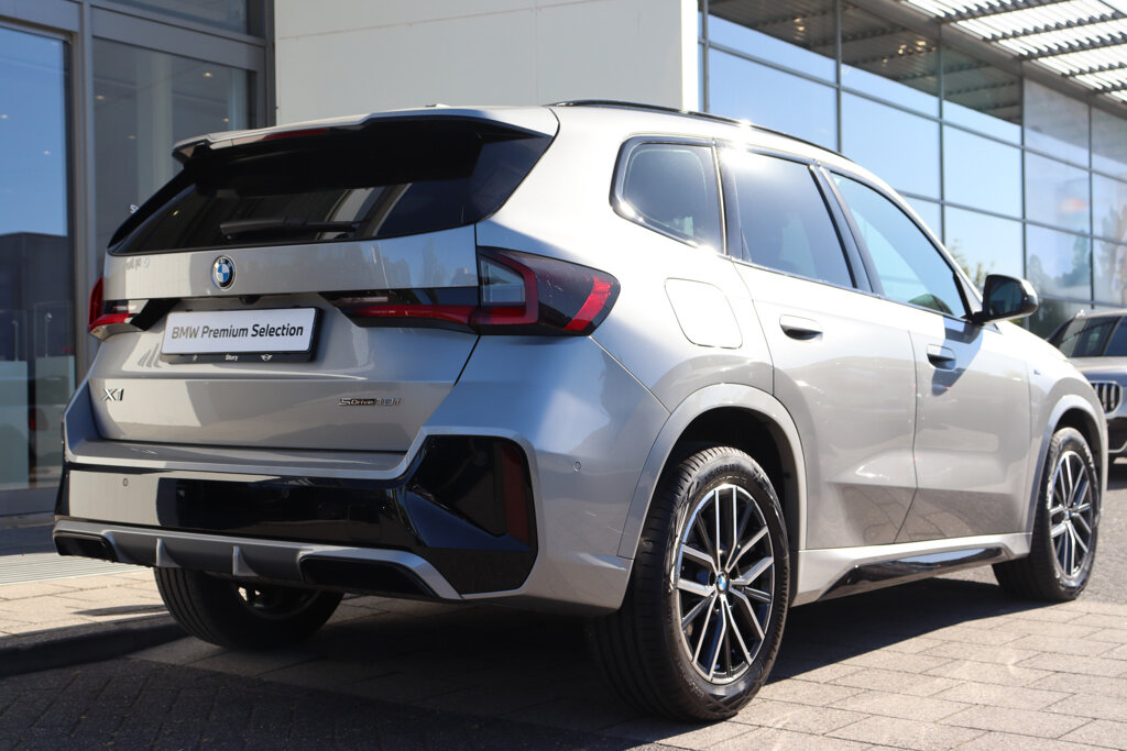 BMW X1 8