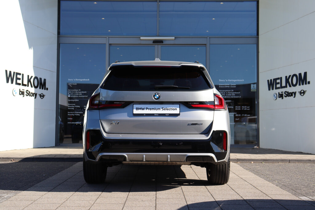 BMW X1 11