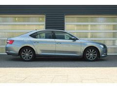 Škoda Superb 1.5 TSI 150pk Ambition - Afbeelding 3
