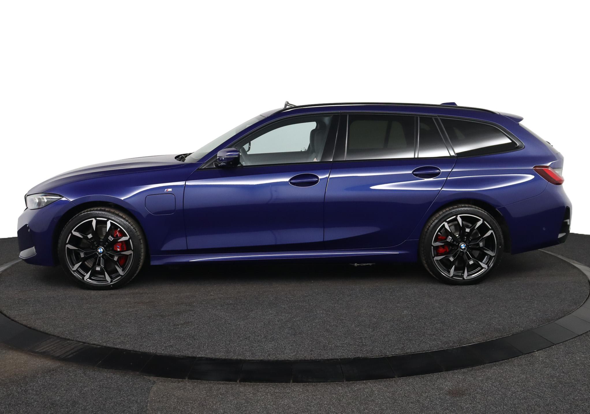 BMW 3-serie Touring 330e - Afbeelding 3