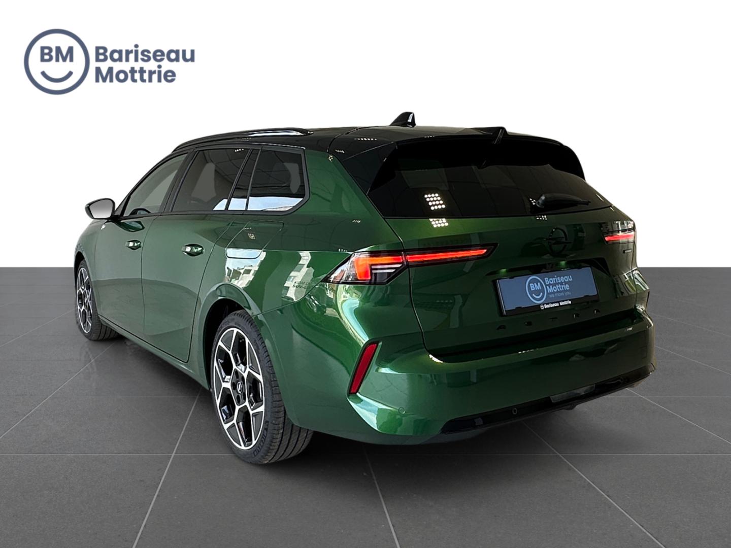 Opel Astra Astra Sports Tourer Ultimate 1.6T Plug-in Hybrid 196pk 144kW eDCT - Image 4