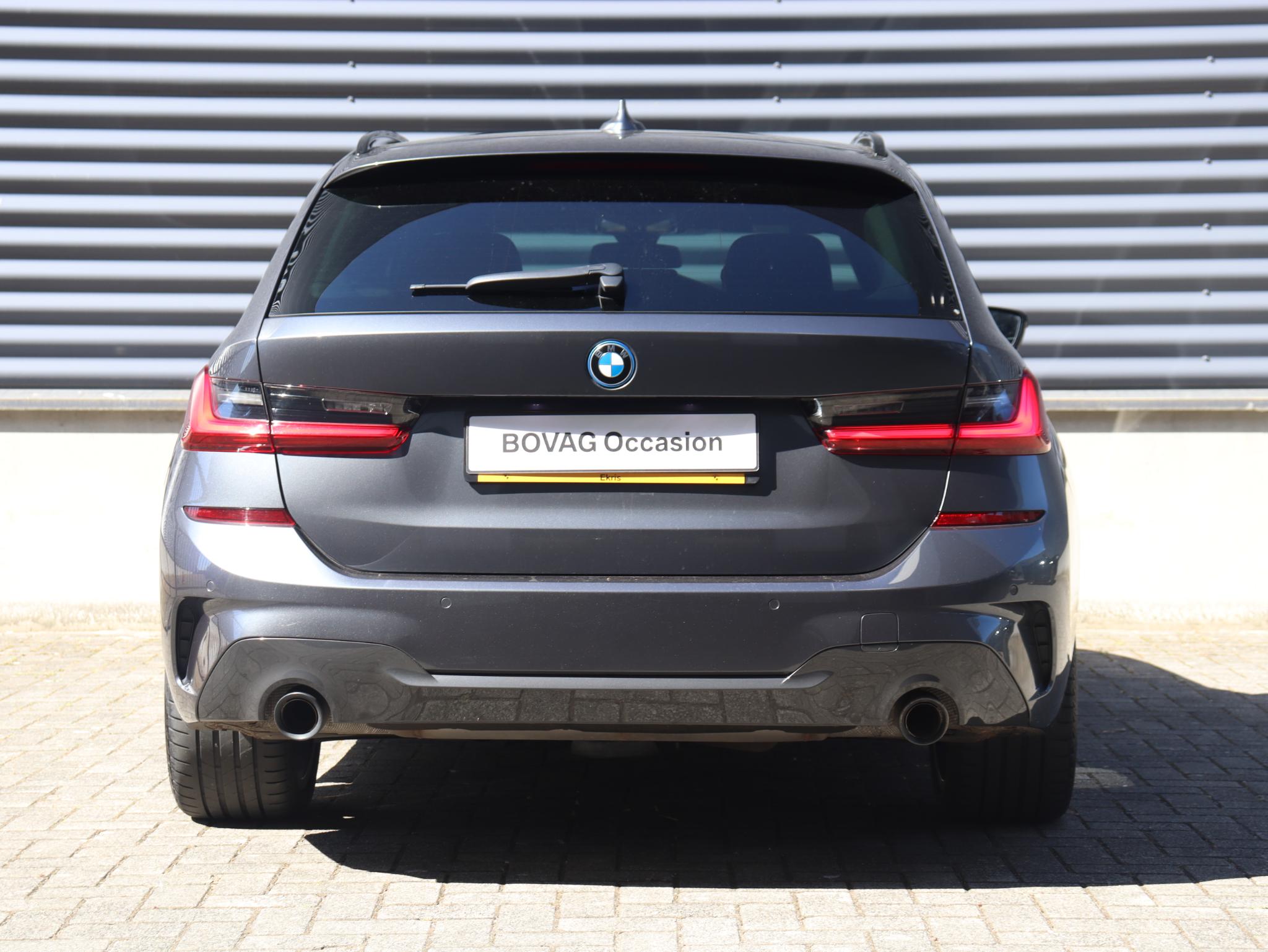 BMW 3 Serie Touring 330e - Afbeelding 4