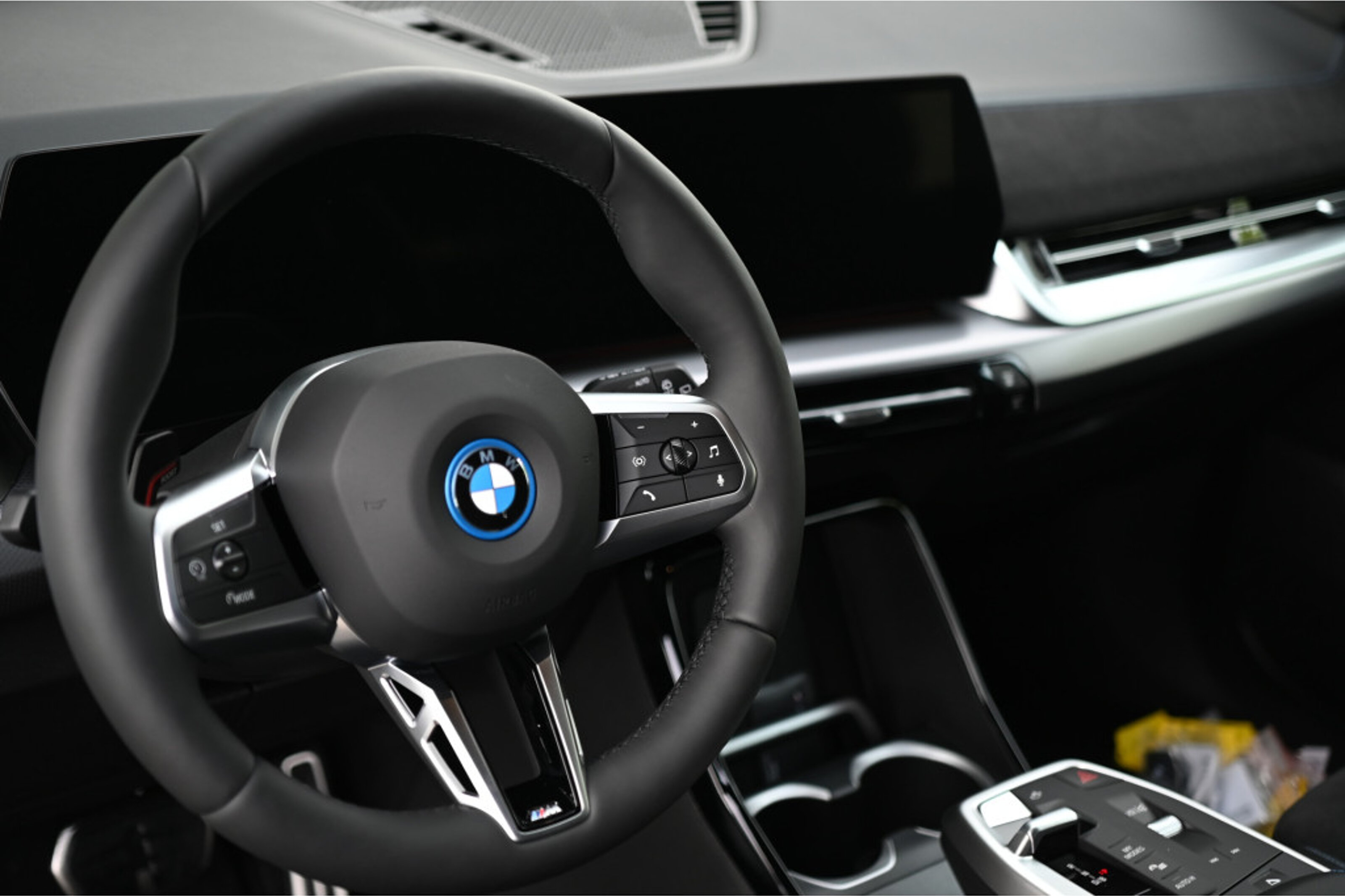 BMW iX1 6