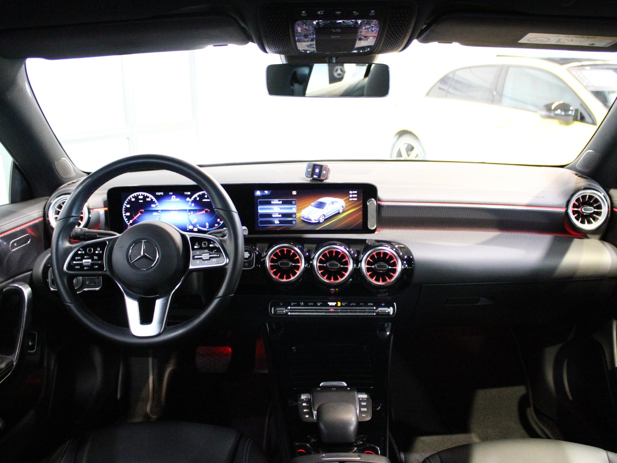 Mercedes-Benz CLA-klasse 180 Luxury Line - Afbeelding 3