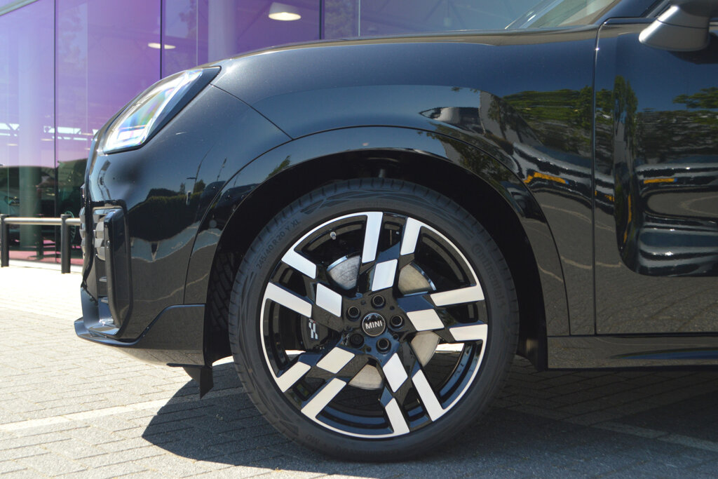 MINI Countryman 8