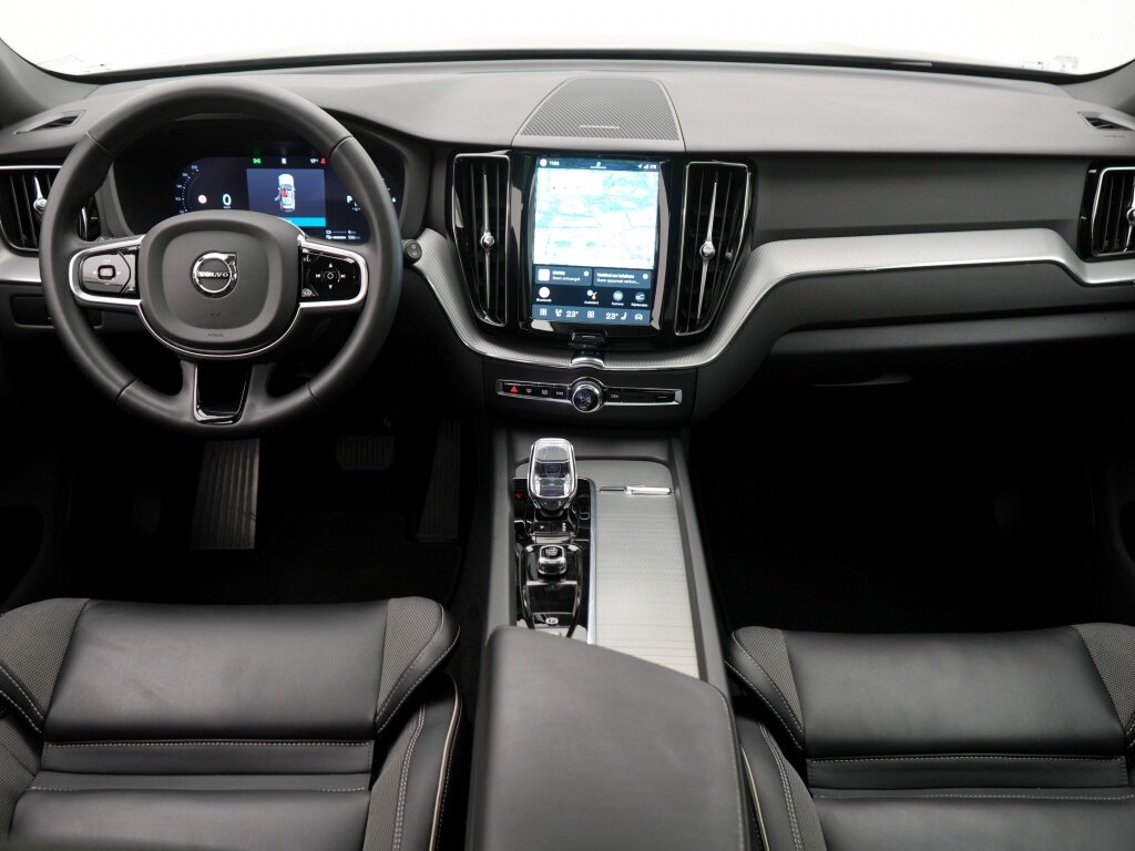 Volvo XC60 2.0 T8 AWD+ Black Edition | Trekhaak | Harman Kardon | Plug-in - Afbeelding 3