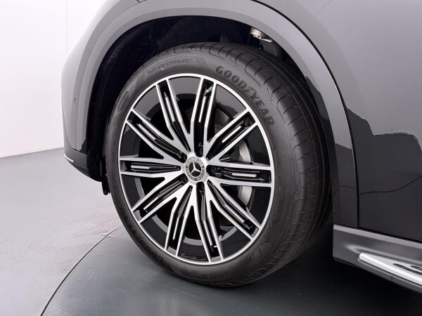 21" multispaaks lichtmetalen AMG-velgen 21" multispaaks lichtmetalen AMG-velgen