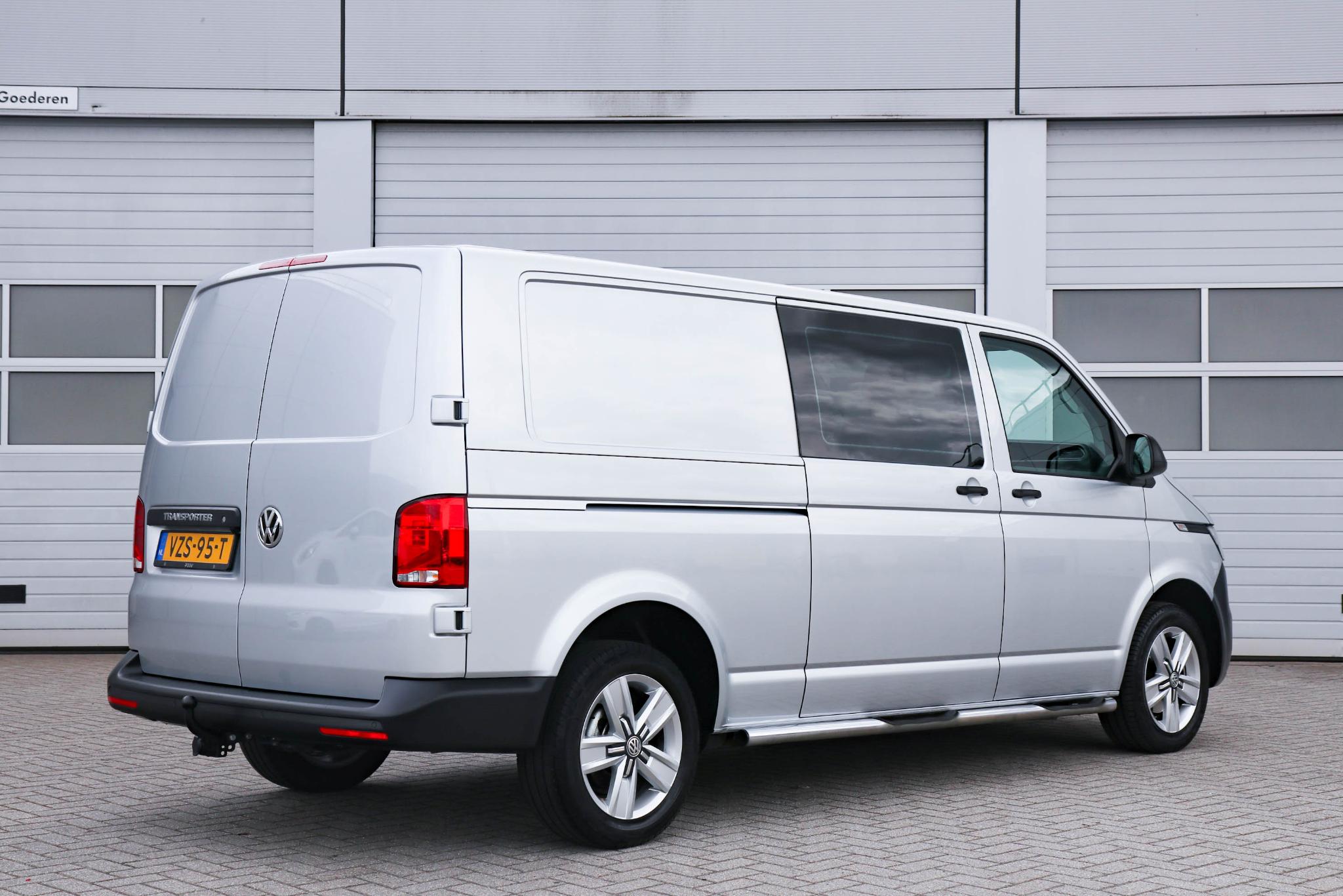 Volkswagen Transporter 2.0 TDI 110pk L2H1 DC 28 Comfortline - Afbeelding 2