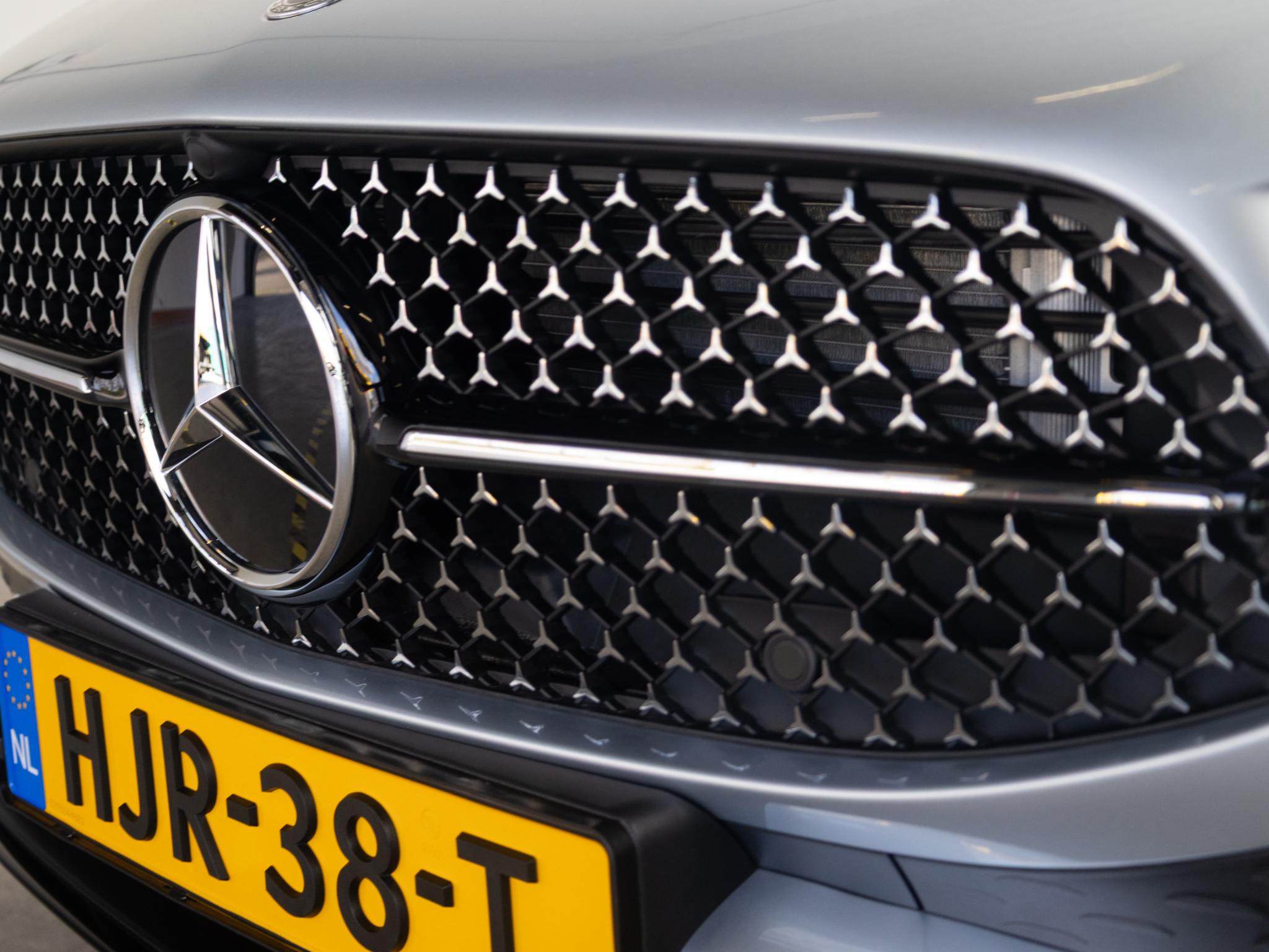 Mercedes-Benz CLA Coupé 180 Star Edition AMG Line - Afbeelding 5