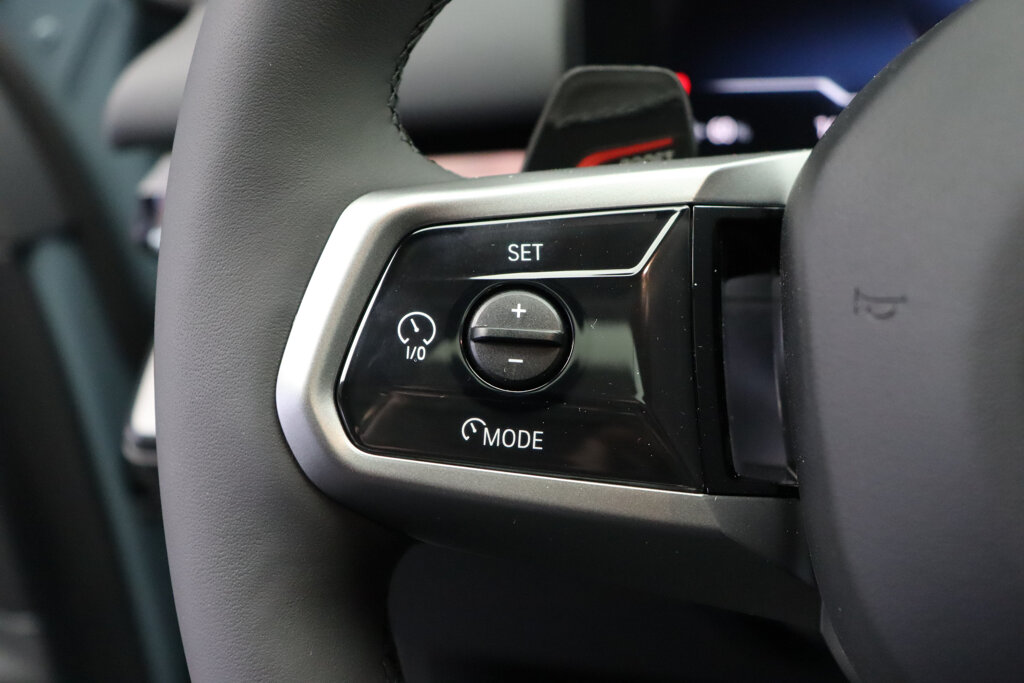 BMW i5 14