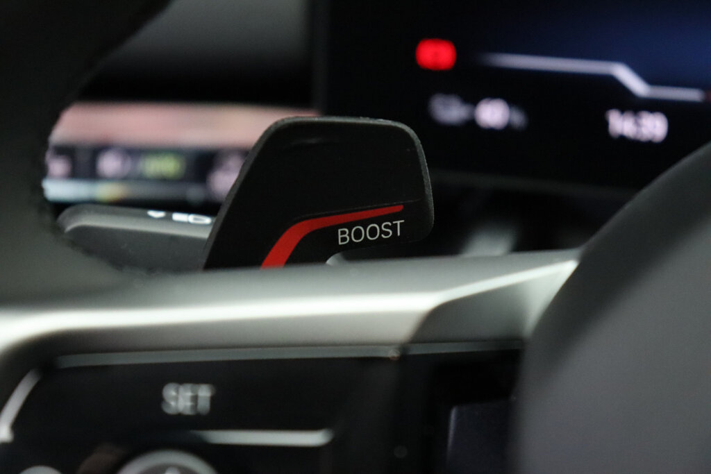 BMW i5 15