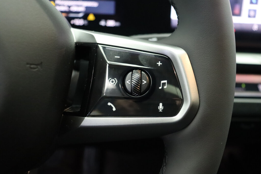 BMW i5 16