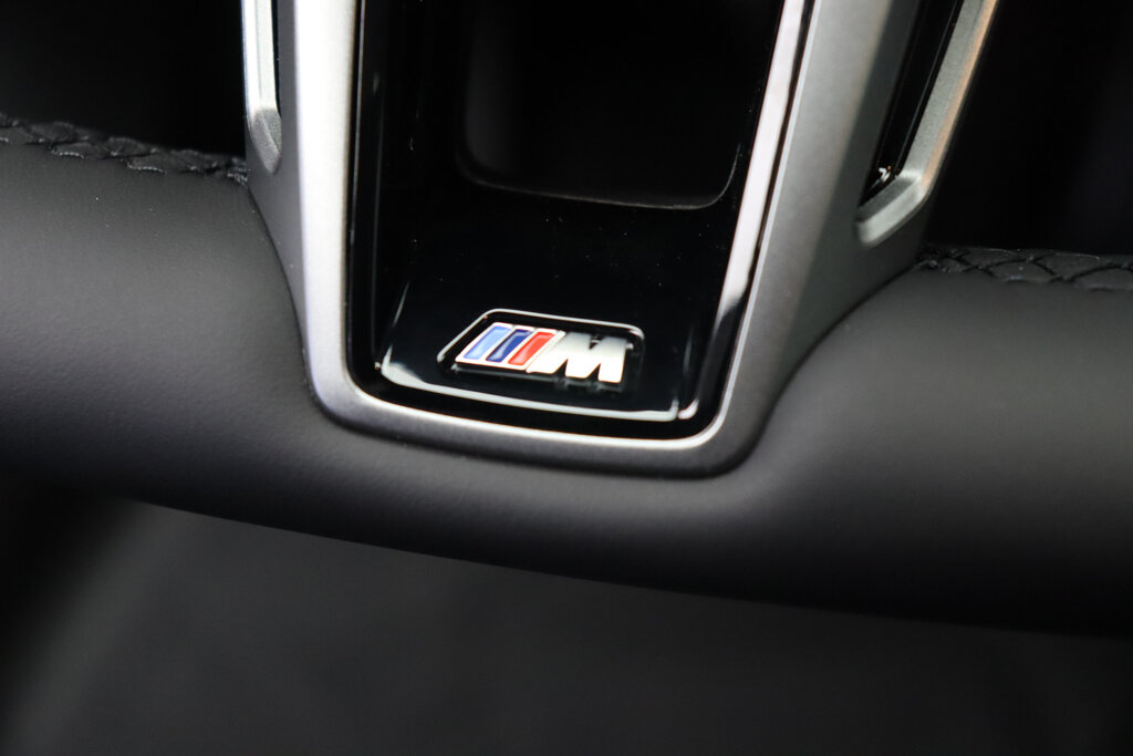 BMW i5 17