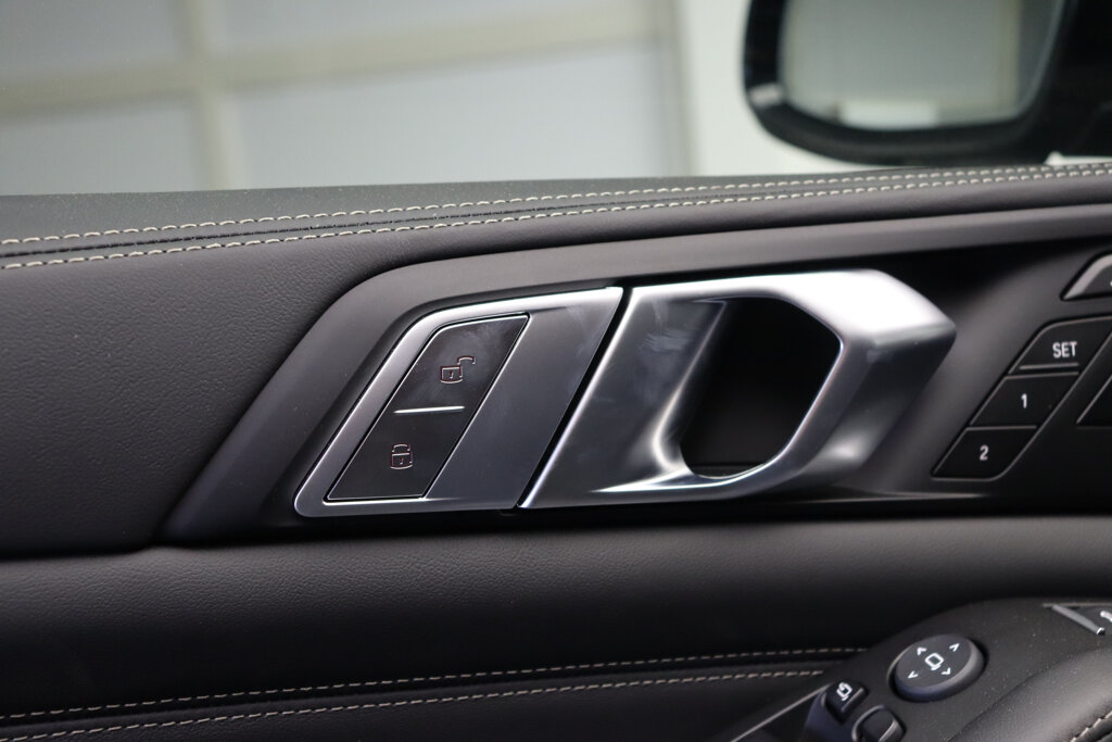 BMW X7 12