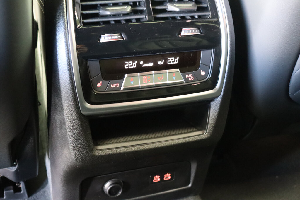 BMW X7 46
