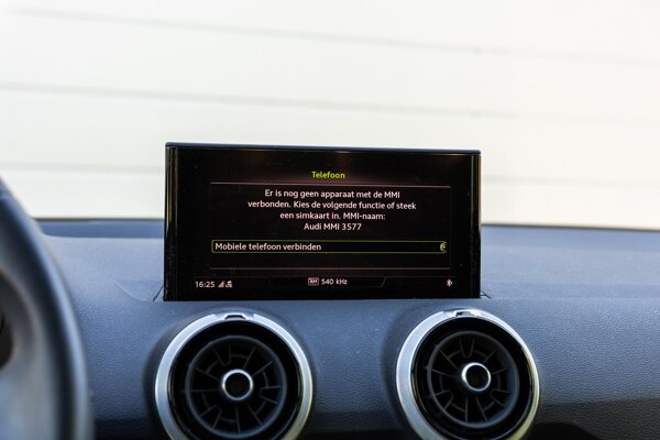 Apple Carplay/Android Auto