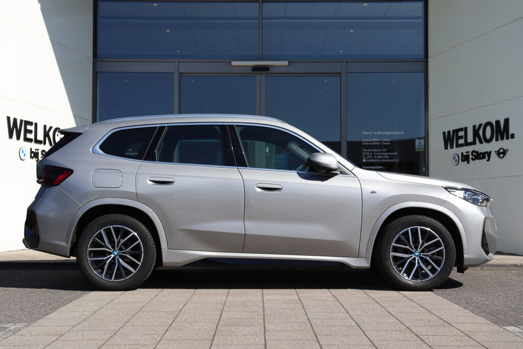 BMW X1 11