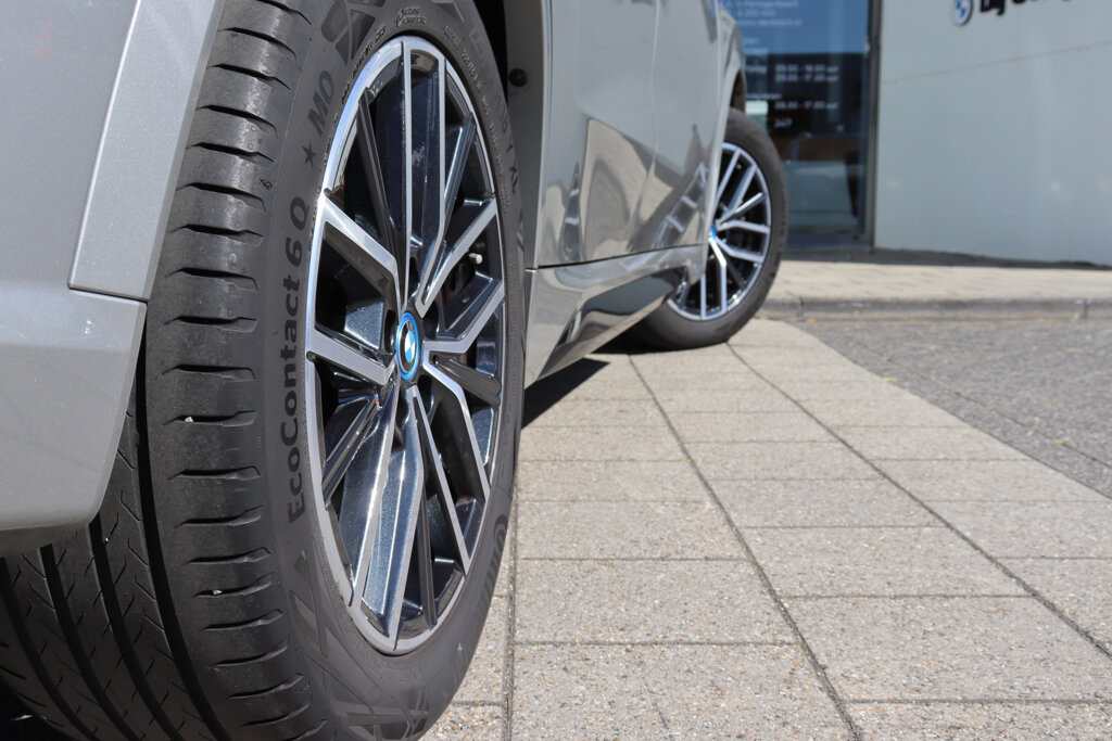 BMW X1 12